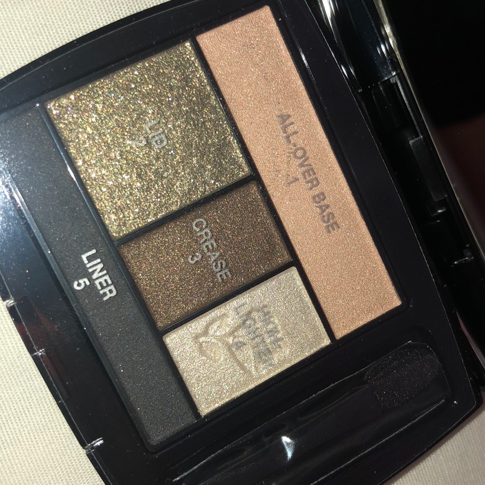 Makeup Bundle (: - Picture 5 of 9